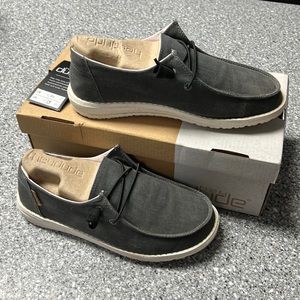 EUC Hey Dude WENDY Chambray Denim 6